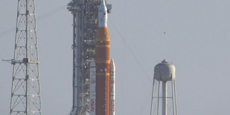 NASA comienza la carga de combustible del cohete de Artemis II para su lanzamiento