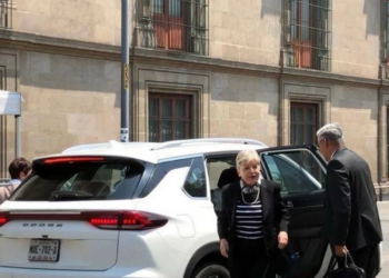 Reúne Sheinbaum a Gabinete por derrame en el Golfo