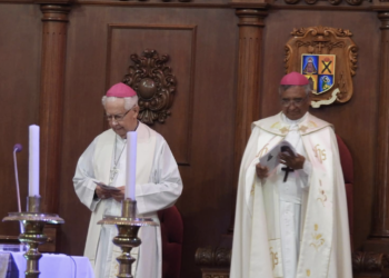 250 sacerdotes participaron en la Misa Crismal