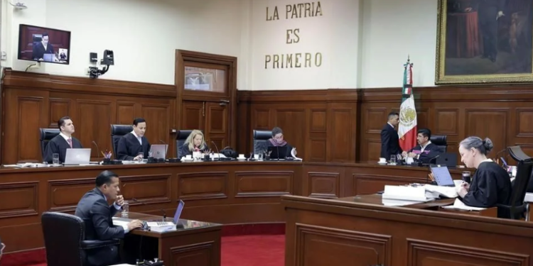 Avala Corte facultad de UIF para bloquear cuentas 