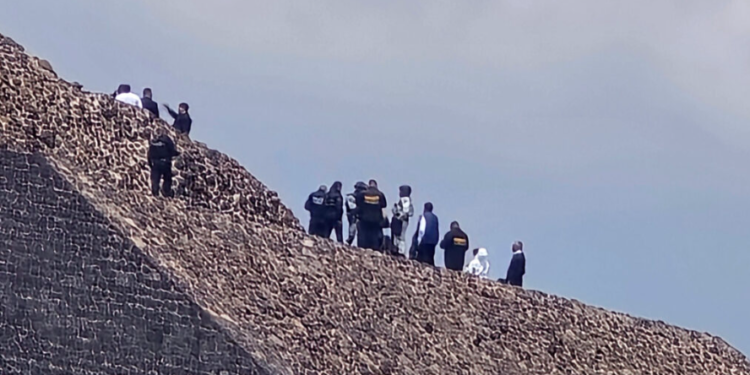 Detona alerta mundial atentado en pirámides