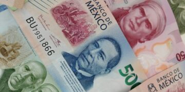Analistas privados mantienen en 1.4 % estimación de crecimiento del PIB mexicano en 2026