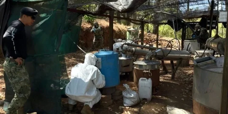 Refuerza Marina capacitación en explosivos y laboratorios