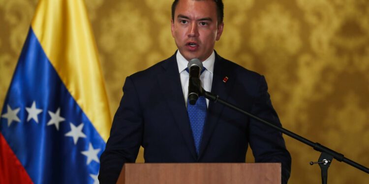 Noboa acusa a Petro de impulsar supuesta incursión de guerrilleros colombianos en Ecuador