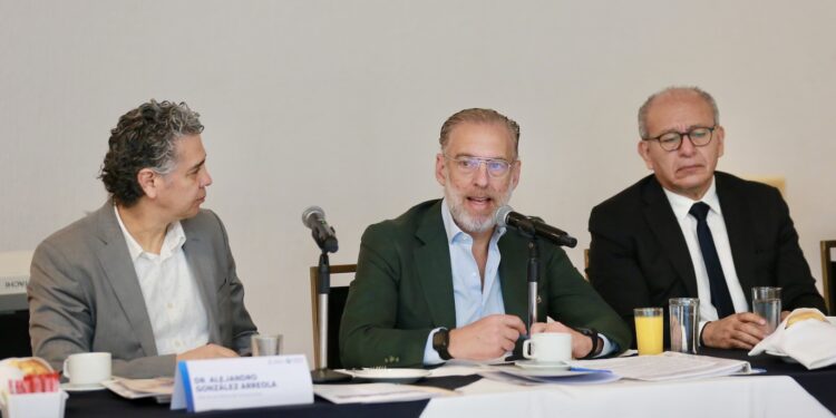 Fortalece Querétaro su competitividad mediante el Estado de Derecho