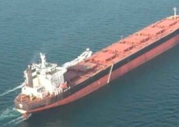 Se desploma crudo 10% tras declaración de apertura de Ormuz