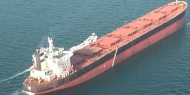 Se desploma crudo 10% tras declaración de apertura de Ormuz