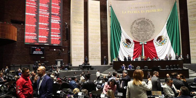 Diputados declaran constitucional reforma para expedir ley sobre feminicidio