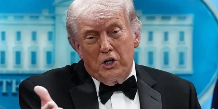 Dice Trump: Irán y EU ‘pueden hablar por teléfono’