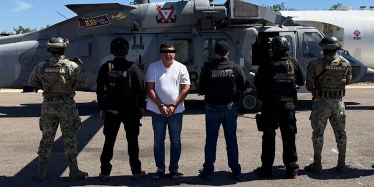 Embajador Ronald Johnson destaca operativo para detener a “El Jardinero”