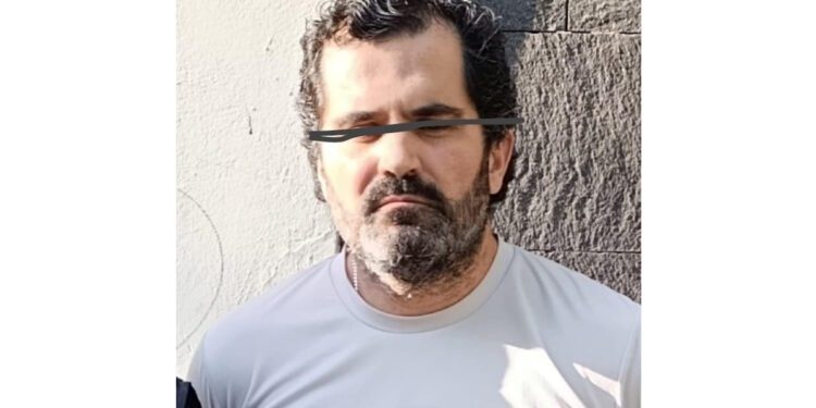 Cae Contralmirante Farías en Argentina por huachicol