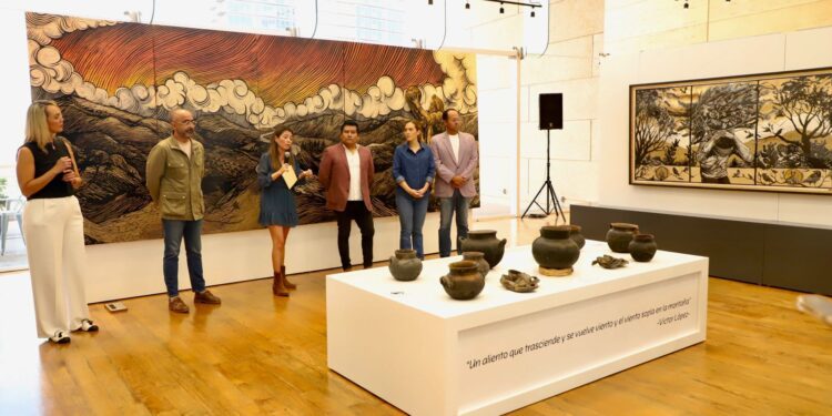Inauguran Galería de Centro Cívico con la exposición ‘Surco y Memoria’ de Víctor López