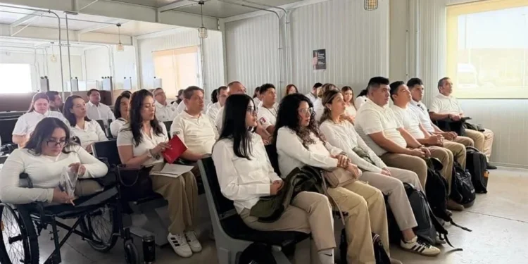 Capacitan en ‘trato digno’ a agentes migratorios por Mundial
