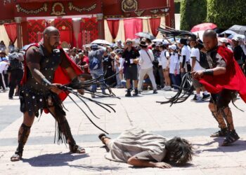  Inicia Viacrucis de La Cañada; se estiman más de 10 mil asistentes