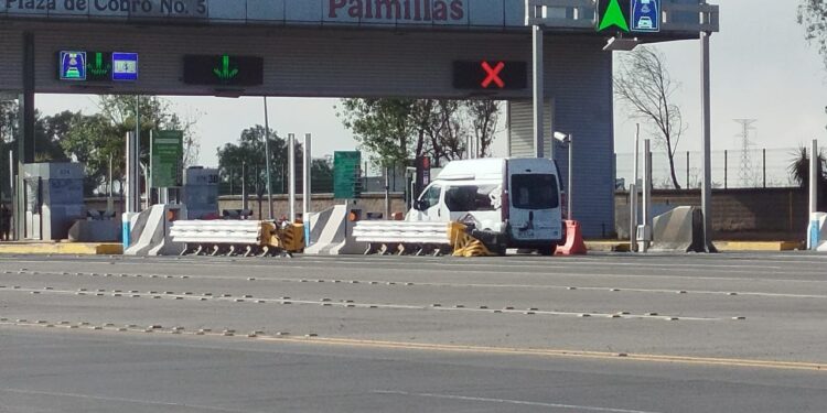 Abaten a presunto delincuente tras enfrentamiento con policías en la México–Querétaro; un cómplice logró huir