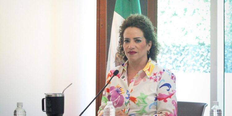 Arranca entrega de computadoras para estudiantes en San Juan del Río