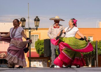 Corregidora celebra Día Internacional de la Danza en El Pueblito