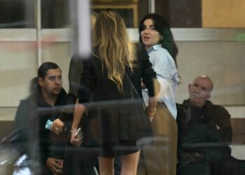 Hija de Maradona denuncia en juicio manipulación “absoluta y horrible” del equipo médico de su padre