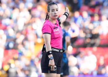 Sheinbaum celebra designación de silbante Katia Itzel García para el Mundial 2026