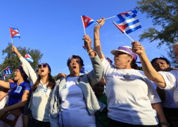 Díaz-Canel dice que los cubanos “morirían” por defender la isla de una invasión de EE.UU.