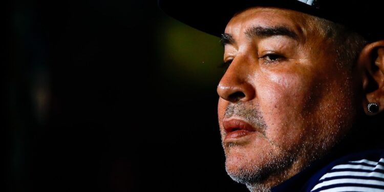 Inicia en Argentina nuevo juicio por la muerte de Maradona