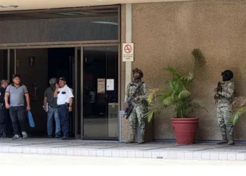 Resguardan marinos Palacio de Gobierno en Culiacán