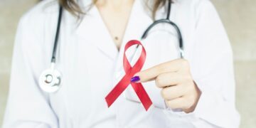 Trasplante de células madre logra la curación del VIH