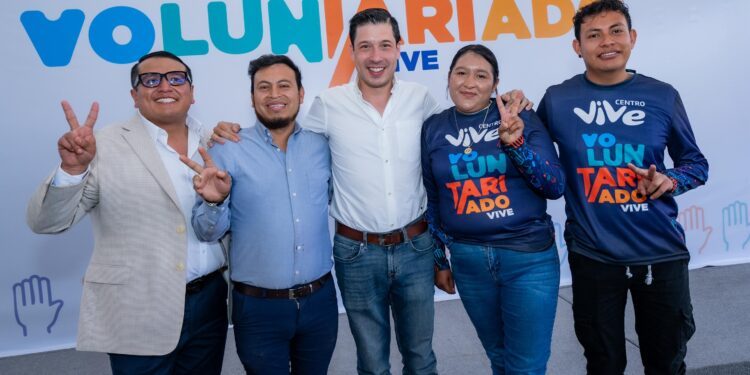Encabeza Rodrigo Monsalvo toma de protesta del Voluntariado Vive en El Marqués