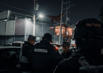 Mueren tres jóvenes al huir de una diligencia en bar