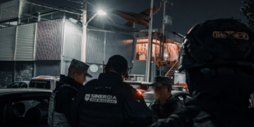 Mueren tres jóvenes al huir de una diligencia en bar