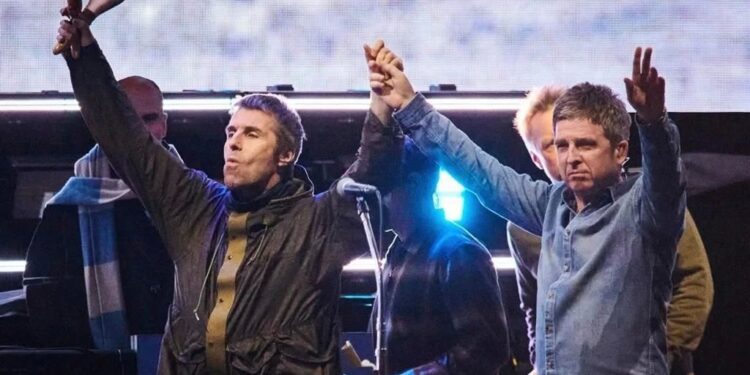 Entran Oasis, Iron Maiden y más al Salón de la Fama del Rock