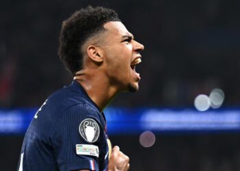 Baño del PSG a un Liverpool en crisis