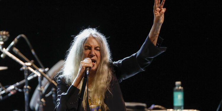 Patti Smith, la ‘Madrina del Punk’, gana el Premio Princesa de Asturias de las Artes 2026.