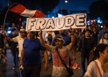 Estalla la tensión en elecciones de Perú por grito de fraude de candidato