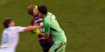Agrede Andrada a rival en España