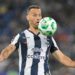 Rayados confirma salida del español Sergio Canales
