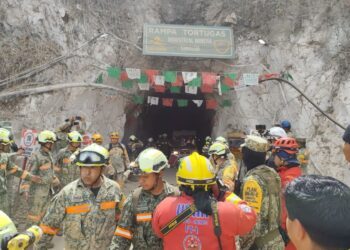 Rescatan con vida a Rafael Francisco Zapata, tras 14 días del derrumbe en Sinaloa