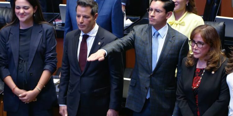 Nuevo titular de SRE: Roberto Velasco