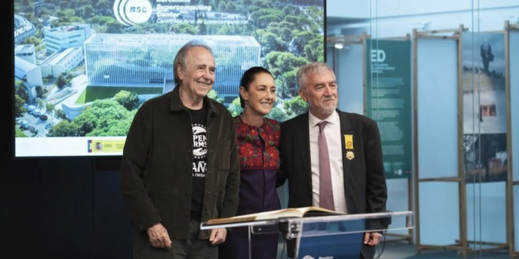 Recorre Sheinbaum el Centro de Supercomputación de Barcelona