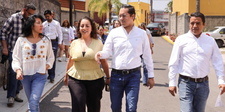 Chepe Guerrero dialoga con vecinos de Villas de Camino Real sobre seguridad