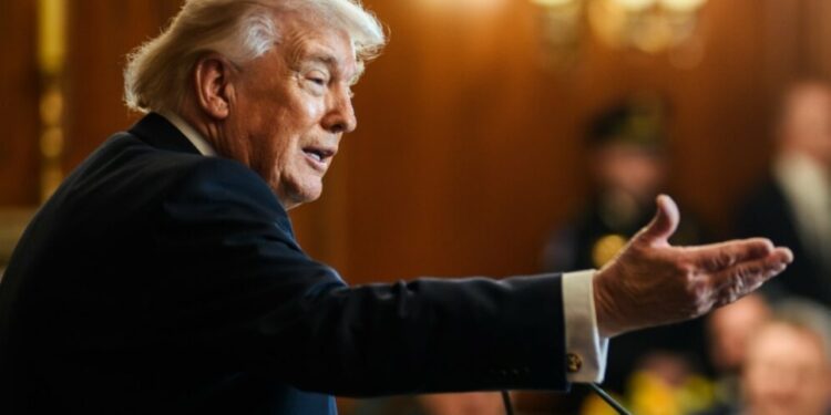 Trump da 48 horas a Irán para lograr un acuerdo o reabrir el estrecho de Ormuz