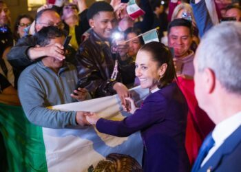 Sheinbaum llega a España; así fue recibida en Barcelona