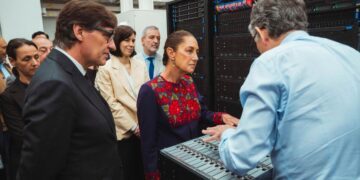 Sheinbaum conoce una de las súper computadoras más potentes de Europa