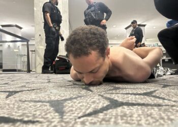 Sospechoso de intentar asesinar a Trump en cena de gala comparece ante corte federal