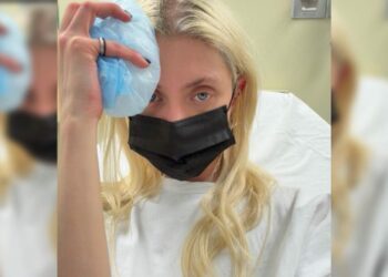 Hospitalizan a la cantante Taylor Momsen por picadura de araña previo a show en México