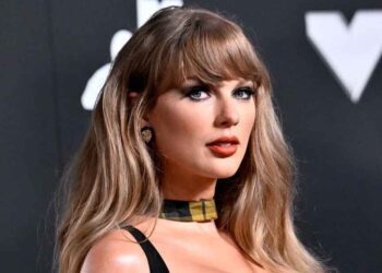 Busca Taylor Swift registrar su voz como marca comercial por la revolución de la IA