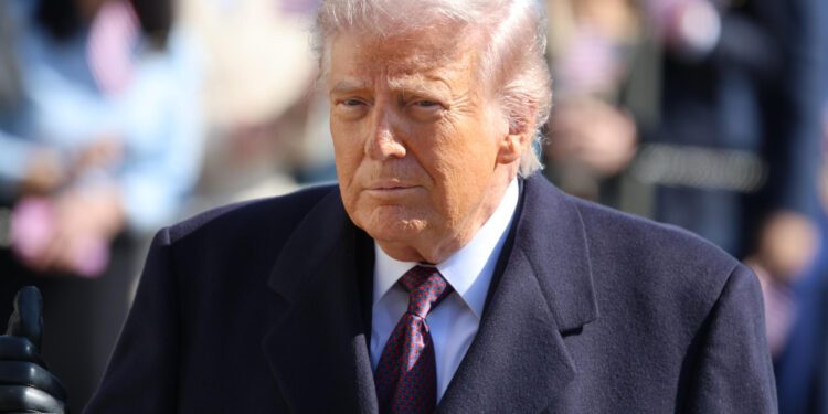 “Sería una decisión brillante”: Trump recomienda a empresas no pedir reembolso por aranceles