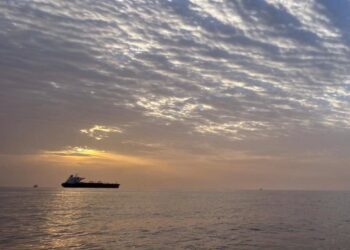 Dice Trump que EU interceptó buque de Irán en Ormuz