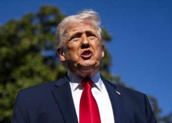 Trump amenaza con “eliminar” cualquier buque iraní que se salte bloqueo de EEUU en Ormuz