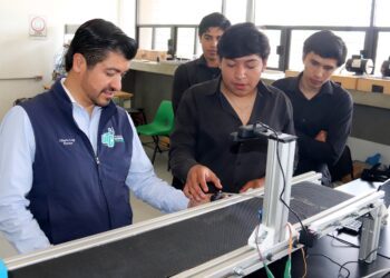 Desarrollan estudiantes UTC tecnología para la industria